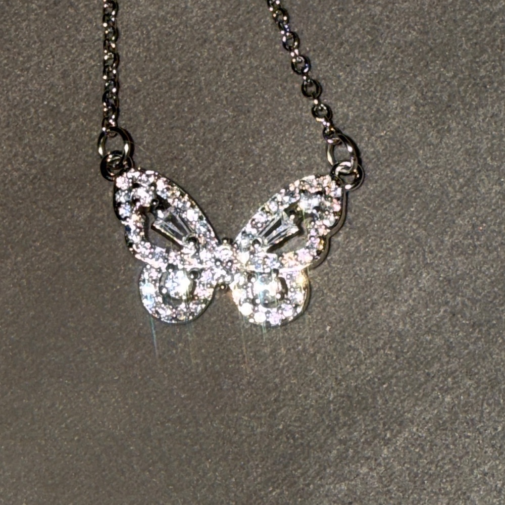 Sterling Silver 925 Butterfly Swarovski crystal Pendant Necklace STUNNING